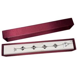 Stella Rose London, Fine Silver Plated Four Leaf Pendant Bracelet (New in box)